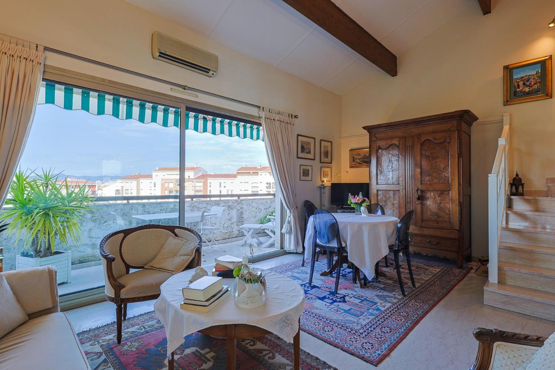 Appartement Globetrotter Saint-Raphaël Εξωτερικό φωτογραφία